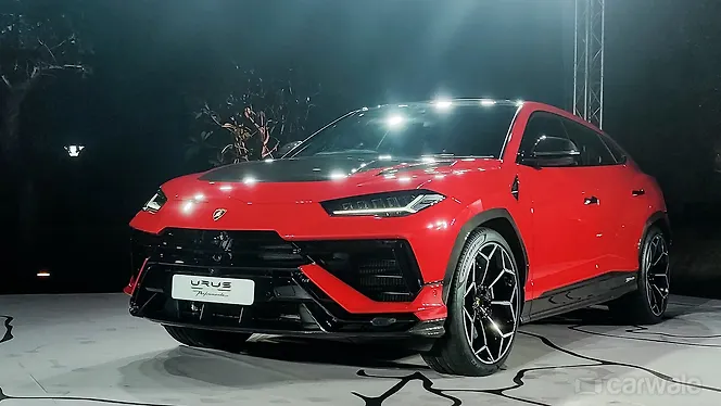 Lamborghini Urus Performante Left Front Three Quarter