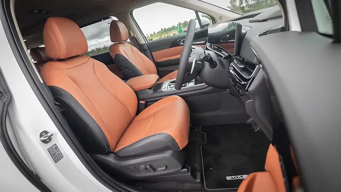 Kia Carnival Front Row Seats