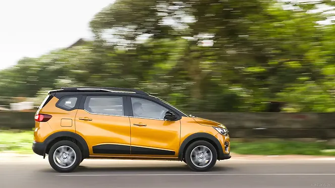 Renault Triber Right Side View
