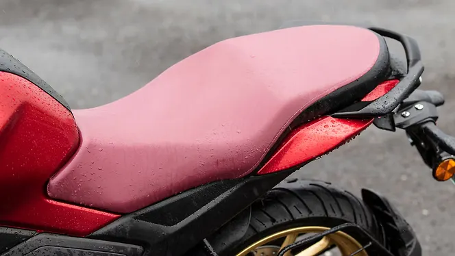 Yamaha FZS FI V4 Seat
