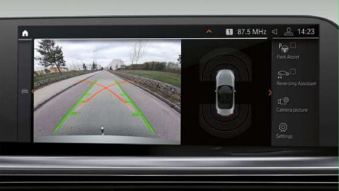 BMW Z4 360-Degree Camera Control
