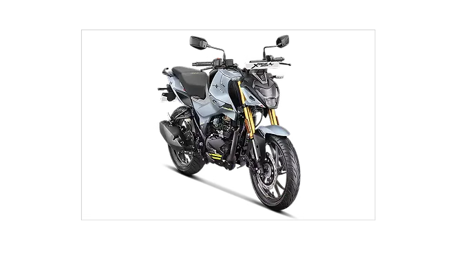 Hero Xtreme 160R 4V Right Front Three Quarter