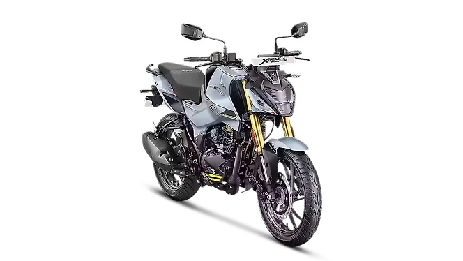 Hero Xtreme 160R 4V Right Front Three Quarter