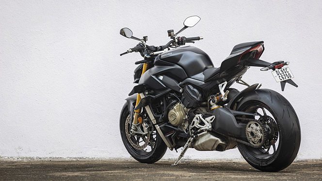 Ducati Streetfighter V4 Price - Mileage, Images, Colours | BikeWale