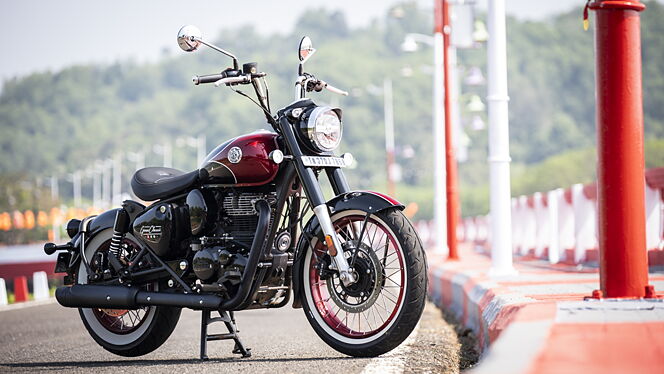 Royal Enfield Goan Classic 350 Right Front Three Quarter