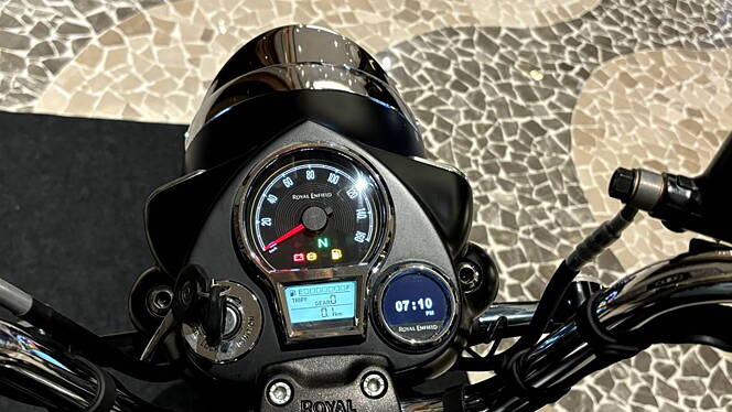 Royal Enfield Goan Classic 350 TFT / Instrument Cluster