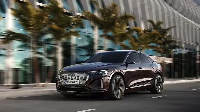 Audi Q8 e-tron Left Front Three Quarter