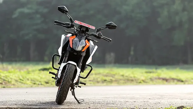 KTM 250 Duke Front View