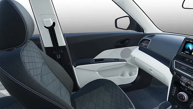 Mahindra XUV 3XO Front Row Seats