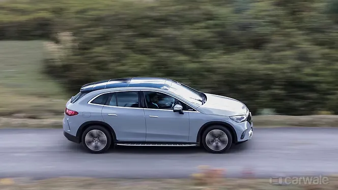 Mercedes-Benz EQE SUV Right Side View