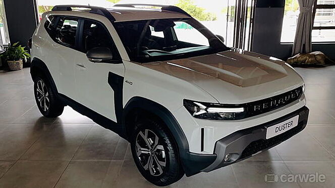 Renault New Duster Right Front Three Quarter