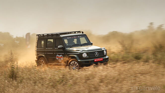 Mercedes-Benz G-Class Right Front Three Quarter