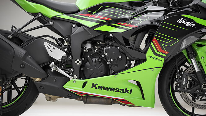 Kawasaki Ninja ZX-6R Engine From Right