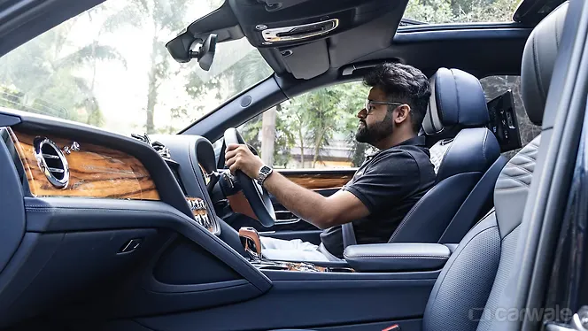 Bentley Bentayga Front Row Seats