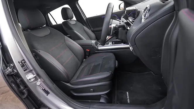 Mercedes-Benz GLA facelift Front Row Seats Mercedes-Benz GLA facelift Front Row Seats