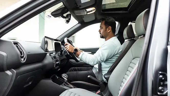 Kia Sonet Front Row Seats