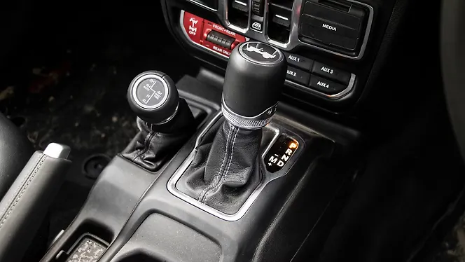 Jeep Wrangler Gear Shifter/Gear Shifter Stalk