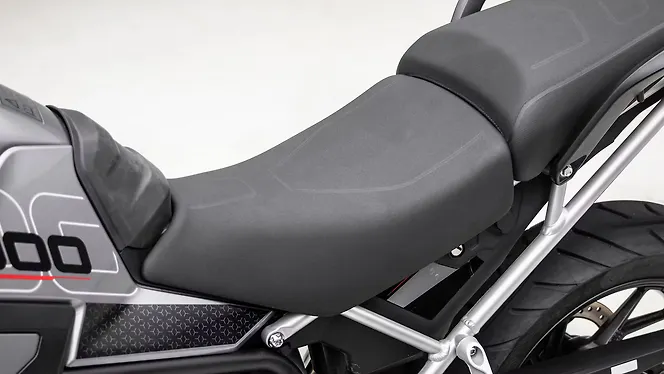 Triumph Tiger 900 Seat