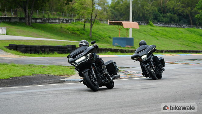 Harley-Davidson Road Glide Special Left Front Three Quarter