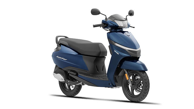 TVS Jupiter Right Front Three Quarter