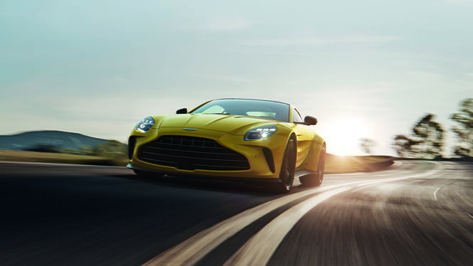 Aston Martin Vantage [2024-2024] Left Front Three Quarter