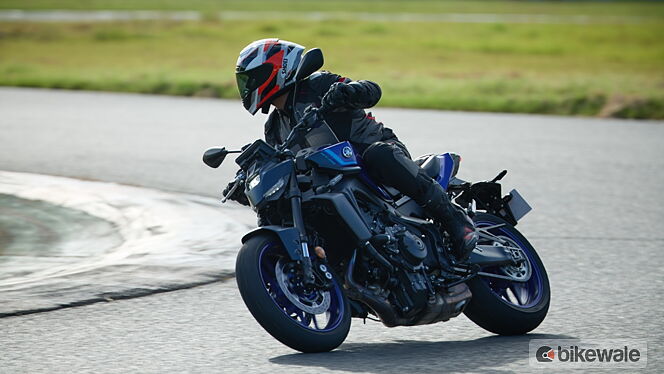 Yamaha MT-09 Left Front Three Quarter