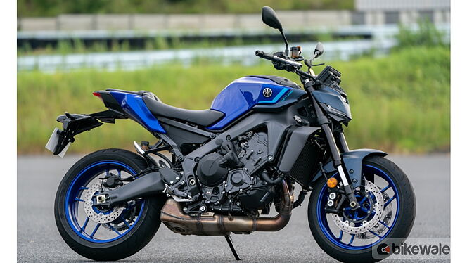 Yamaha MT-09 Right Side View