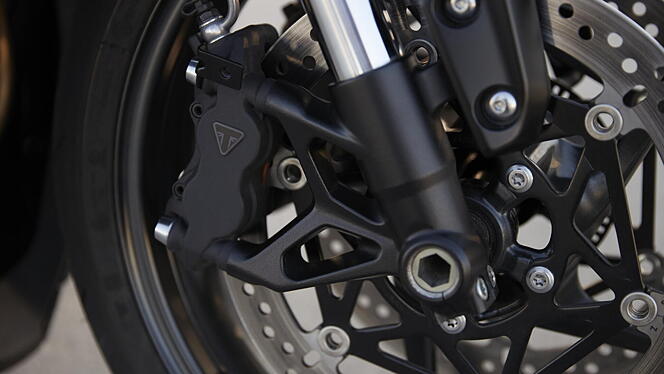 Triumph Daytona 660 Front Suspension