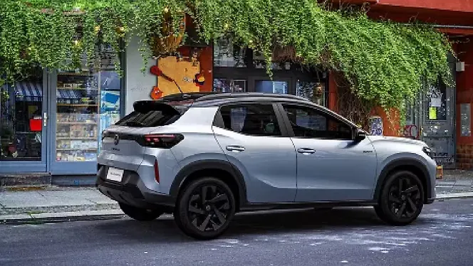 फ़ॉक्सवैगन टेरा एसयूवी राइट साइड का दृश्य