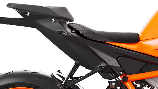 KTM 1390 Super Duke R Seat