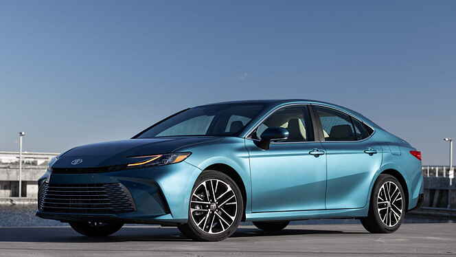 டொயோட்டா Camry next-generation இடது முன் மூன்று முக்கால்