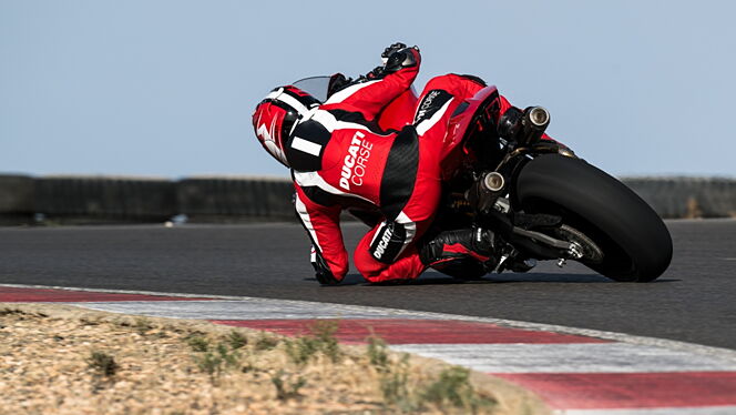 Ducati Panigale V2 Left Rear Three Quarter