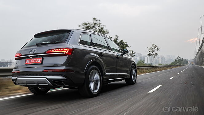 Audi Q7 Right Rear Three Quarter