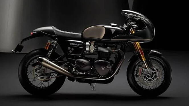 Triumph Thruxton 400 Right Side View