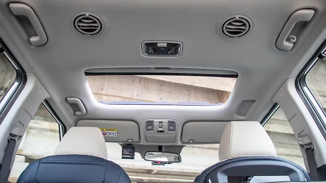 Kia Carens Clavis Sunroof/Moonroof