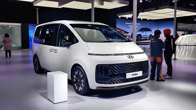 Hyundai Staria Exterior