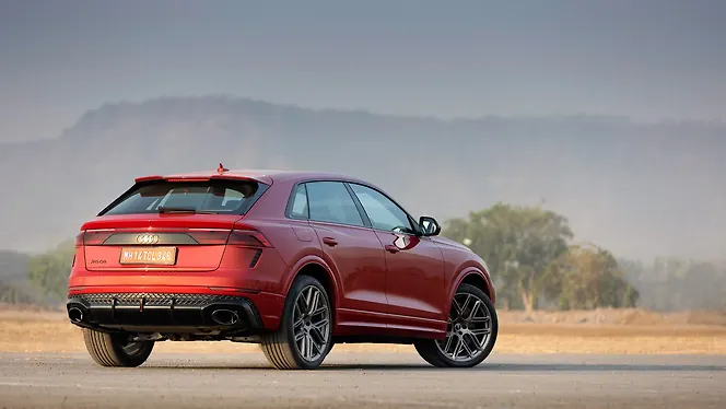 Audi RS Q8 Performance Right Rear Three Quarter