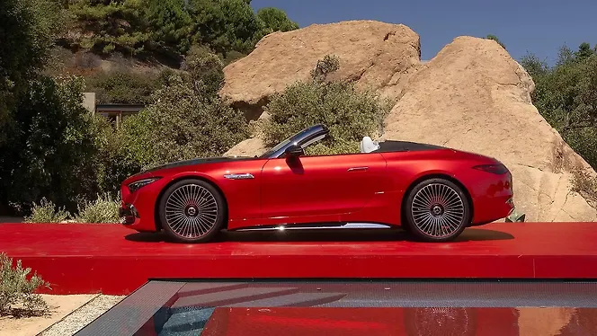Mercedes-Benz Maybach SL 680 Left Side View