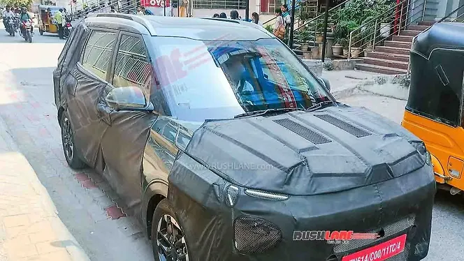 Kia Carens facelift Front View
