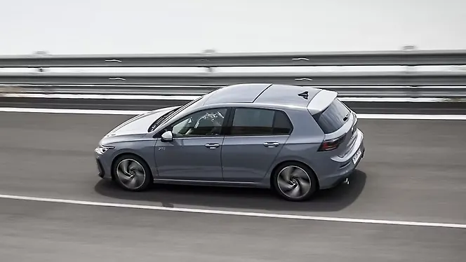 फ़ॉक्सवैगन गोल्फ़ जीटीआई लेफ्ट साइड दृश्य