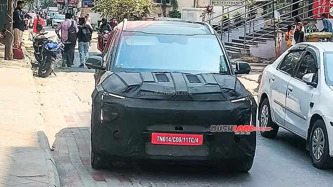 Kia Carens facelift Front View