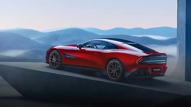 एस्टन मार्टिन वैंक्विश लेफ्ट रियर थ्री क्वार्टर