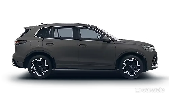 Volkswagen Tiguan R-Line Right Side View