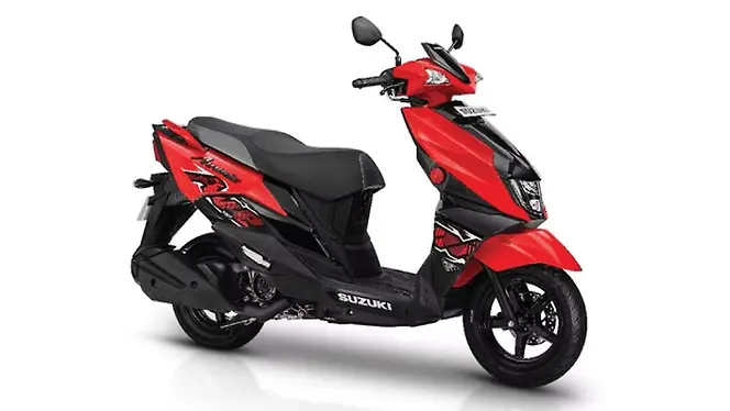 Suzuki Avenis 125 Right Front Three Quarter