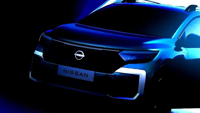 Nissan New MPV Front View