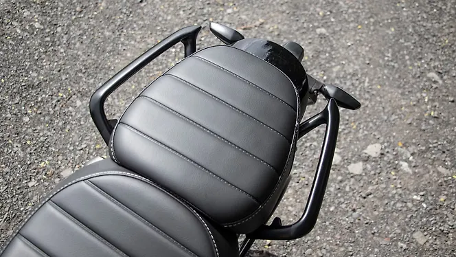 Triumph Scrambler 400 XC Seat