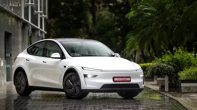 Tesla Model Y Left Front Three Quarter