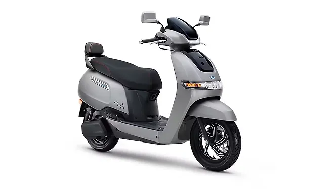 TVS iQube Right Front Three Quarter