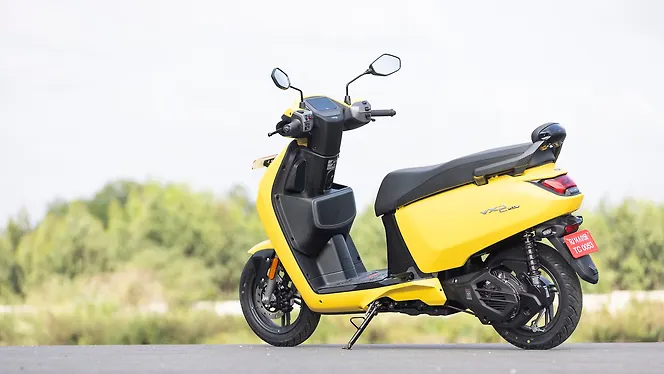 VIDA VX2 Left Rear Three Quarter