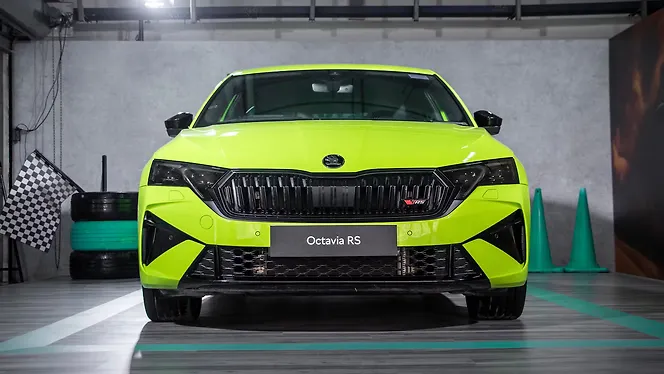 Skoda Octavia RS Front View
